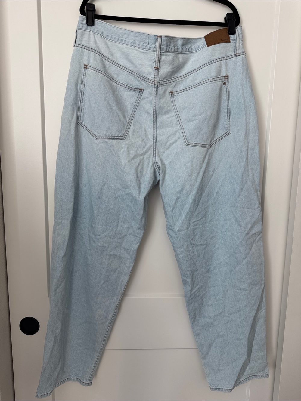 NWT Madewell Slouchy Distressed Boyjean in Light Wash - Picture 3 of 9